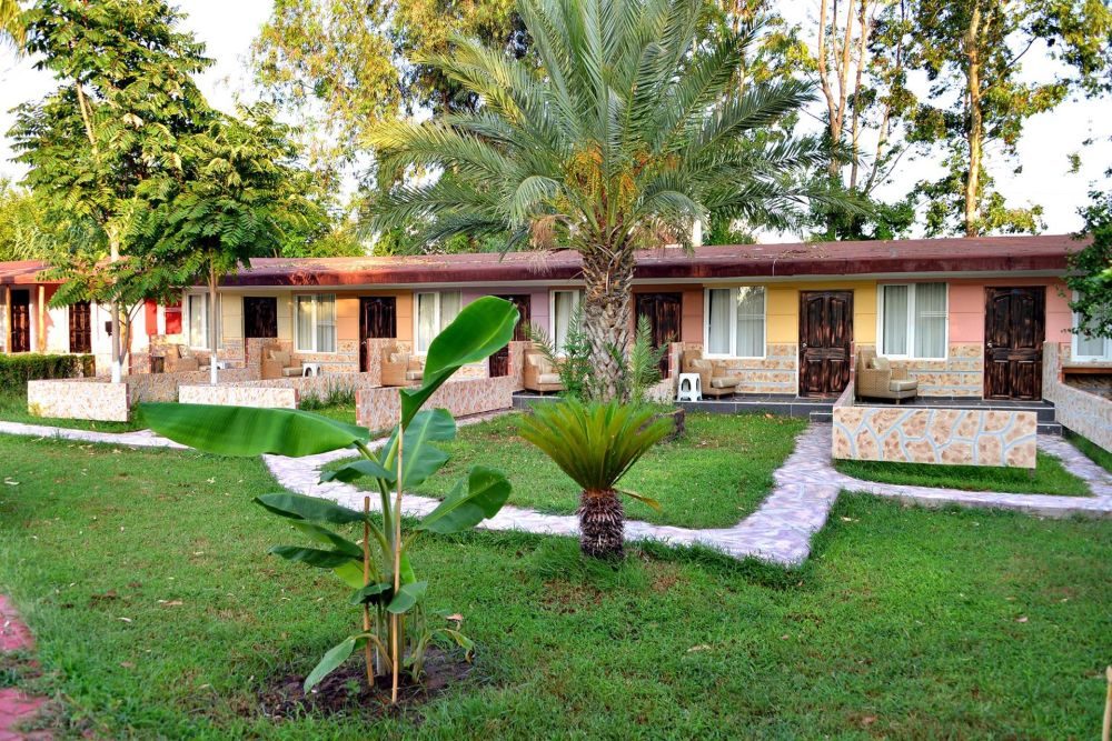 CLUB APERION BEACH HOTEL