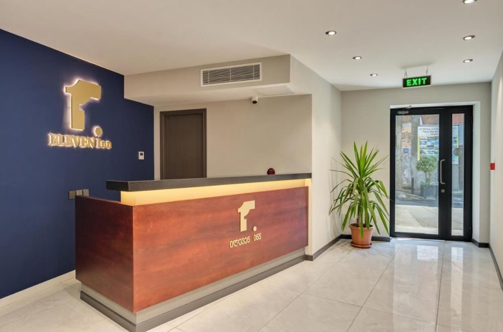 ELEVEN INN